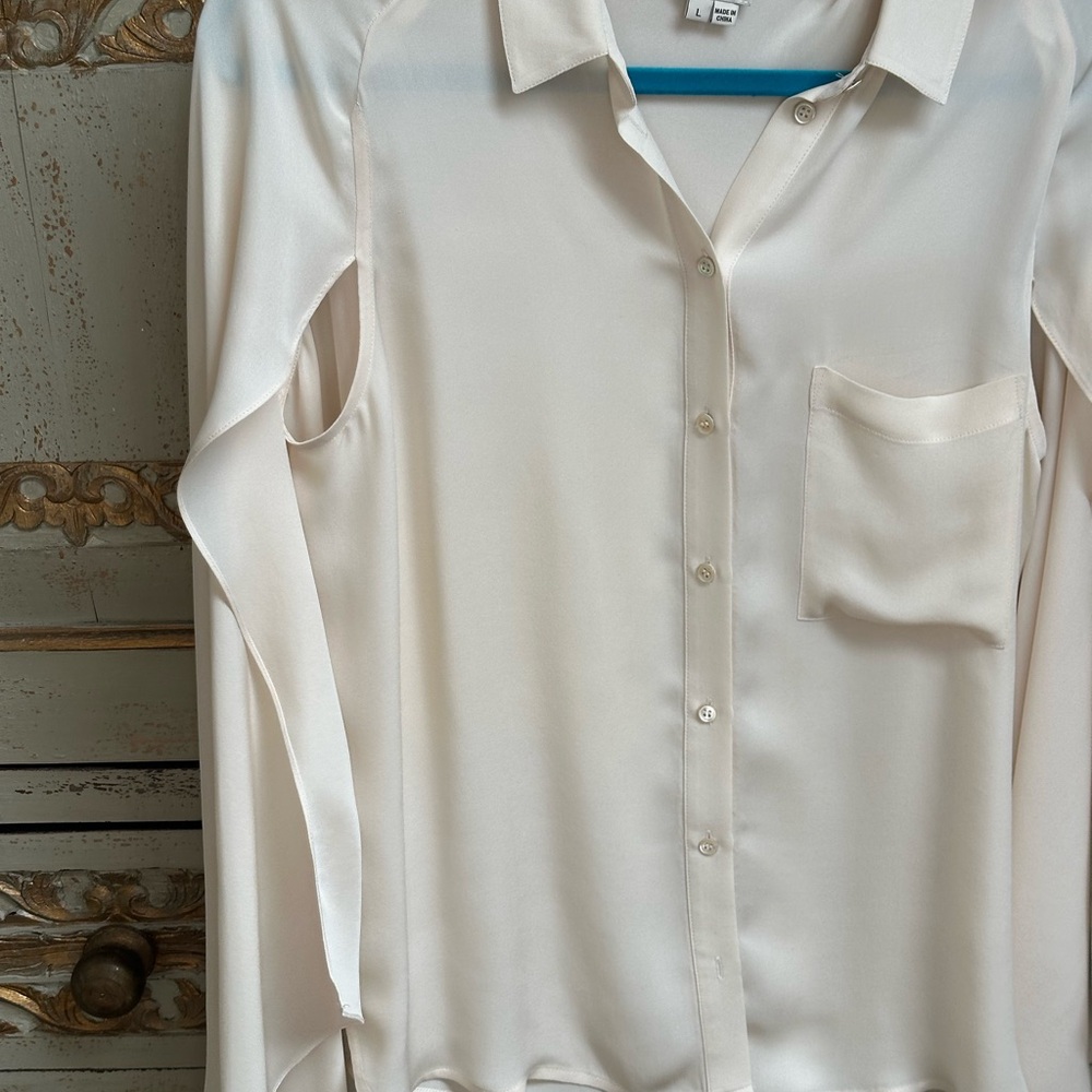 Elegant Cream Blouse Cape by haute hippie